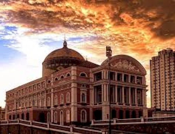 Teatro Amazonas recebe programação diversificada de dança, música e teatro durante o mês de junho
