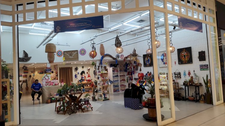 Projeto em shopping de Manaus reúne artesãos idosos e histórias de superação