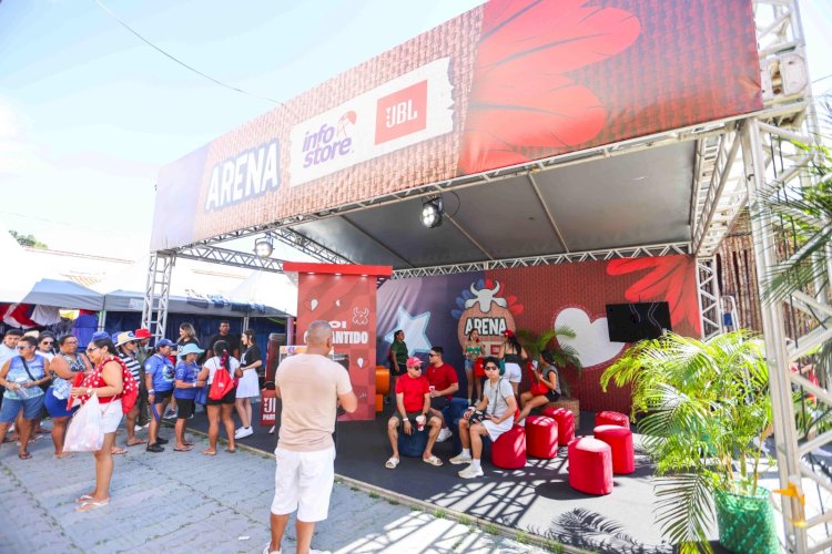 Mais de 17 mil pessoas participam das experiências da Info Store e JBL durante o Festival de Parintins 2026