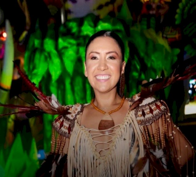 Embaixadora da Moda na Amazônia, Gigi Cunha, ganha destaque na Forbes durante cobertura do Festival de Parintins